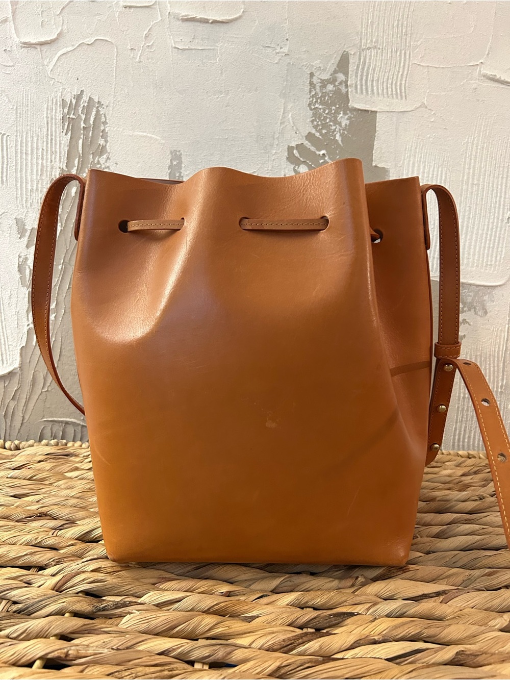 Mansur Gavriel Women’s Leather Bucket Bag in Cognac Brown - Picture 2 of 13